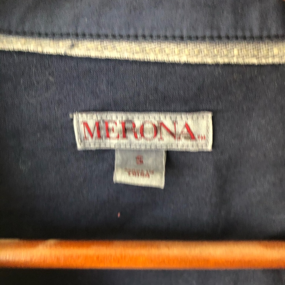Light weight jacket - Picture 2 of 4